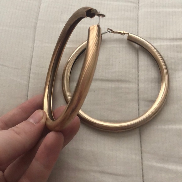 Hoop earrings - Picture 2 of 2